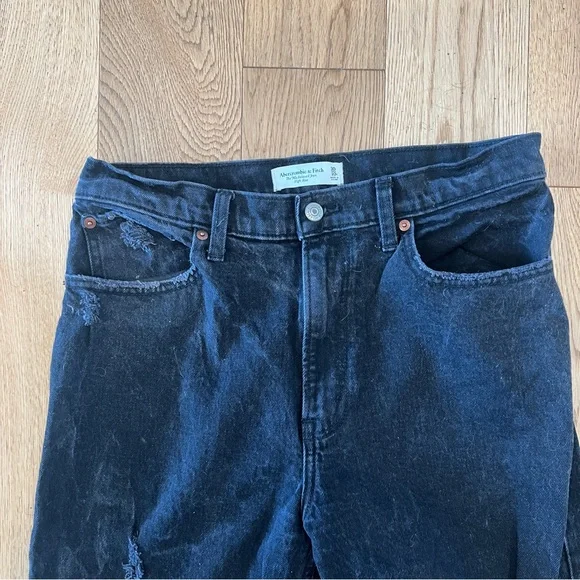 A&F | High Rise 90s Relaxed Jean - Picture 10 of 13